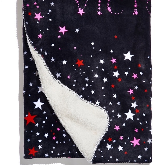 •Victoria's Secret• Sherpa Blanket - Picture 7 of 8